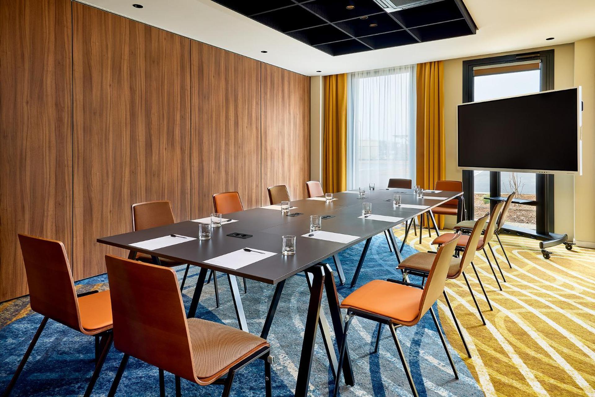 Courtyard By Marriott Lyon Eurexpo Stadium 热纳 外观 照片