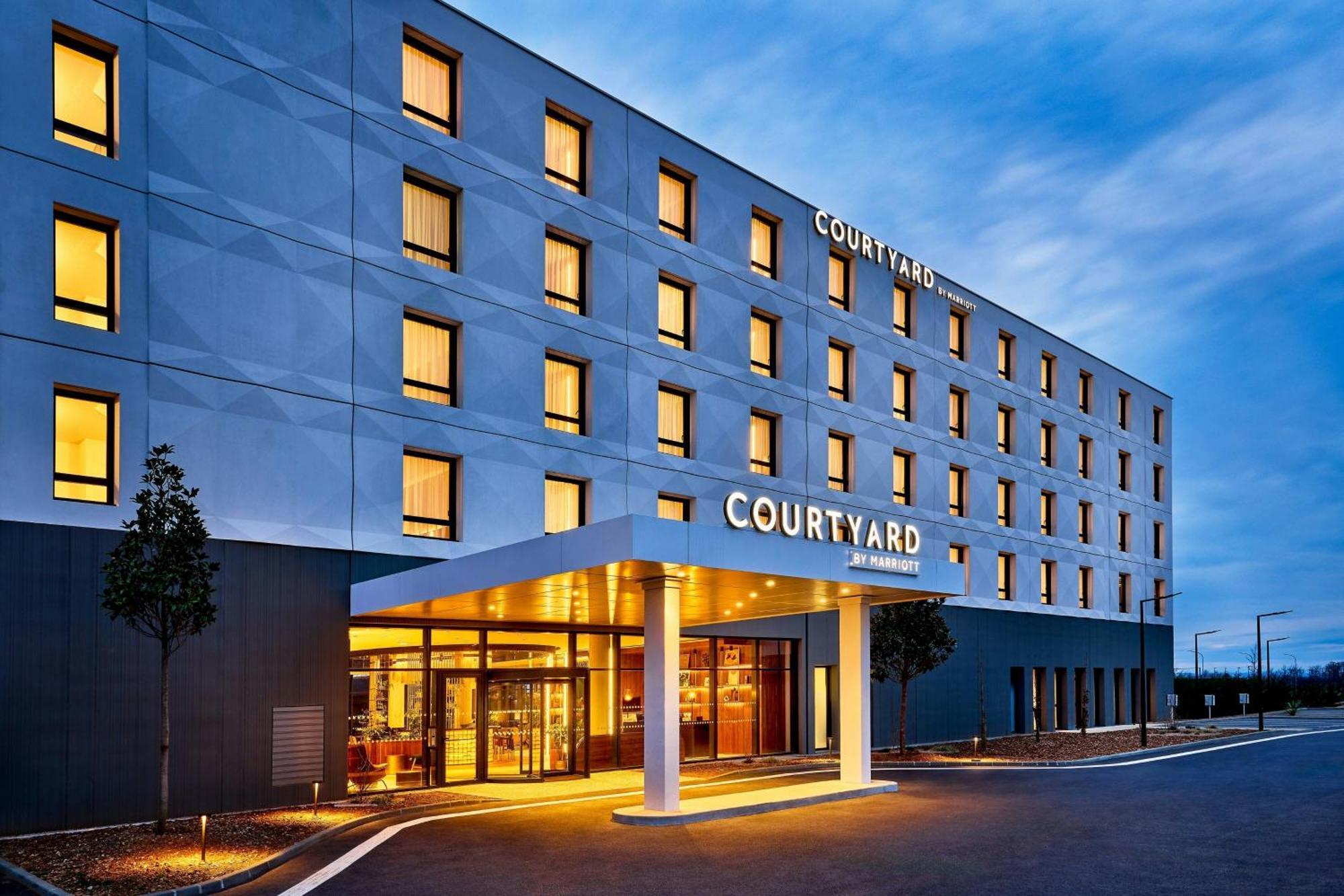 Courtyard By Marriott Lyon Eurexpo Stadium 热纳 外观 照片